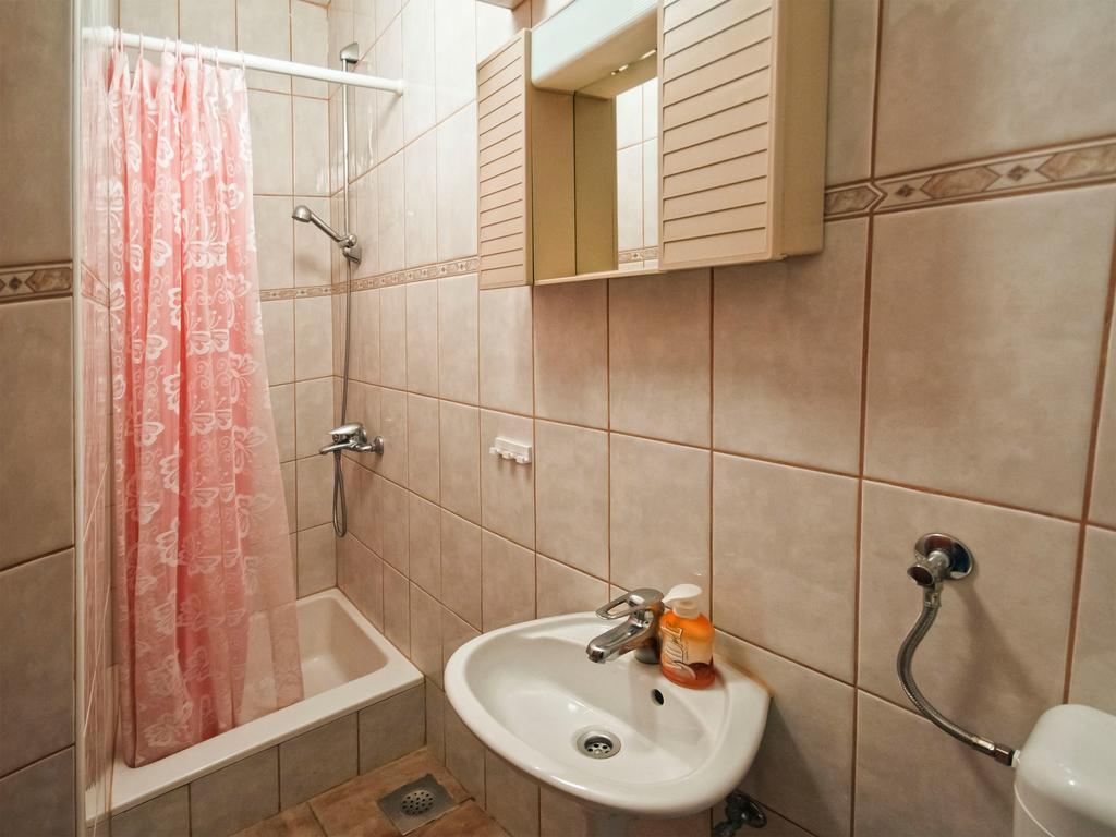 Apartments Srhoj Stari Grad  Esterno foto