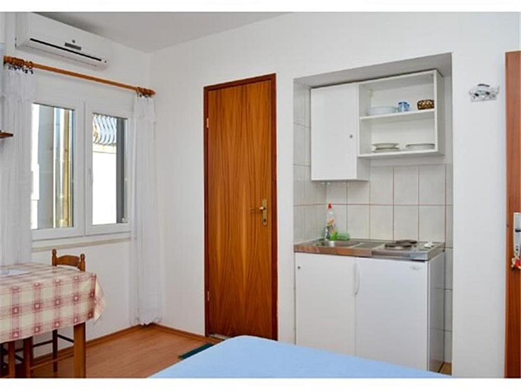 Apartments Srhoj Stari Grad  Esterno foto