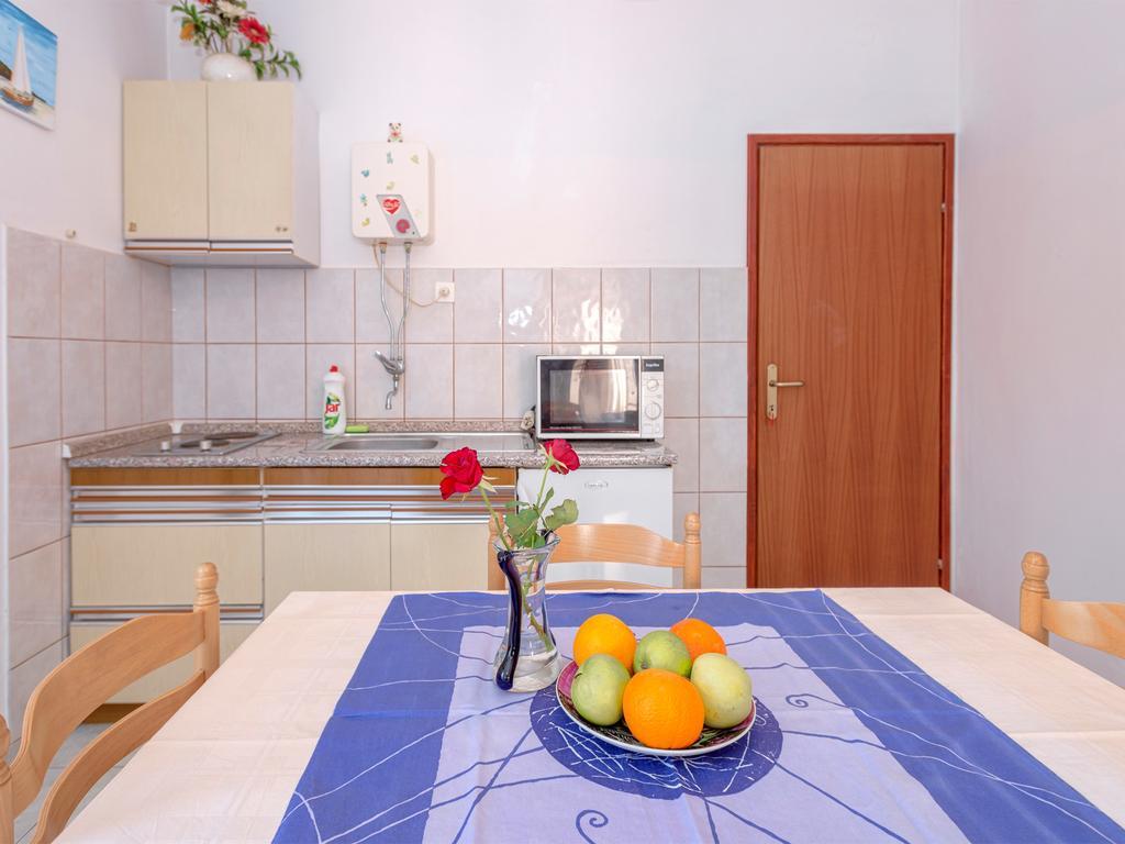 Apartments Srhoj Stari Grad  Esterno foto