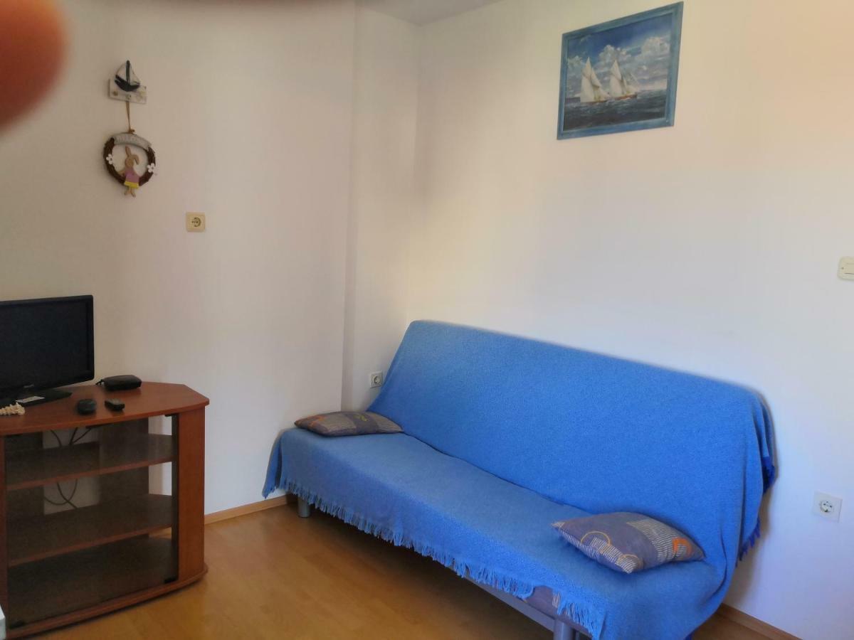 Apartments Srhoj Stari Grad  Esterno foto