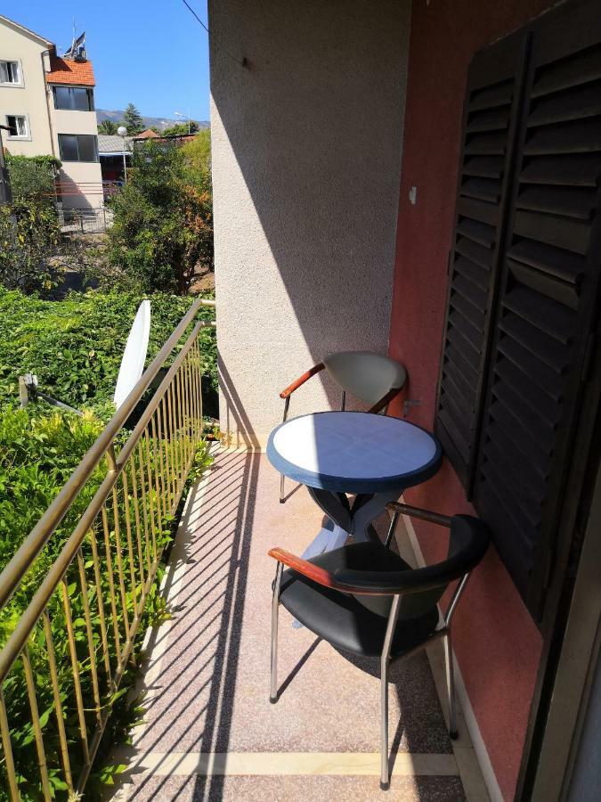 Apartments Srhoj Stari Grad  Esterno foto