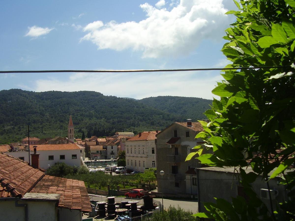 Apartments Srhoj Stari Grad  Camera foto